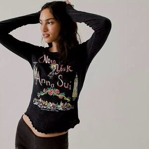 Free people x Anna Sui graphic New York Ruffle Hem Long Sleeve T-shirt Small
